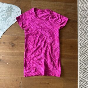 Lululemon pink tie dye top size 4